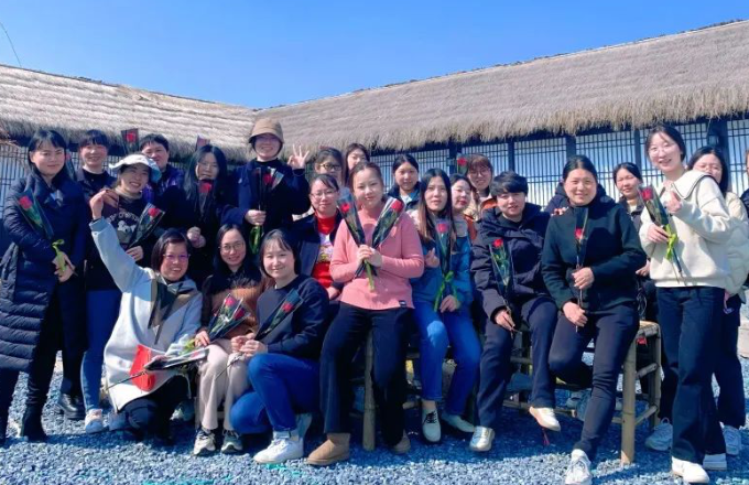 巾帼筑梦  不负青春 | BB视讯光电庆三八妇女节活动